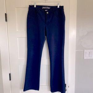 Stretchy everyday pants.